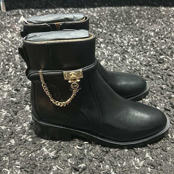 Brand new michael kors boots size 6 - Picture 1 of 2